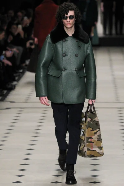 Look 26